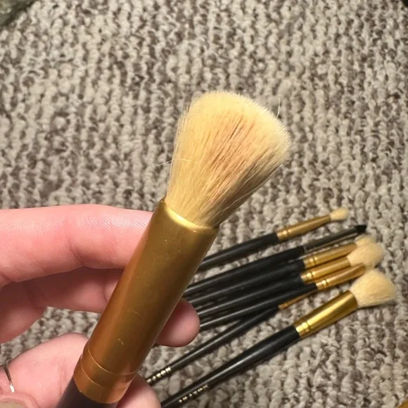 Set of 10 makeup brushes - Picture 4 of 6